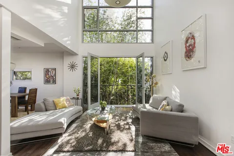 $997,000 | 4111 Sunset Boulevard, Unit 220, Los Angeles, CA 90029