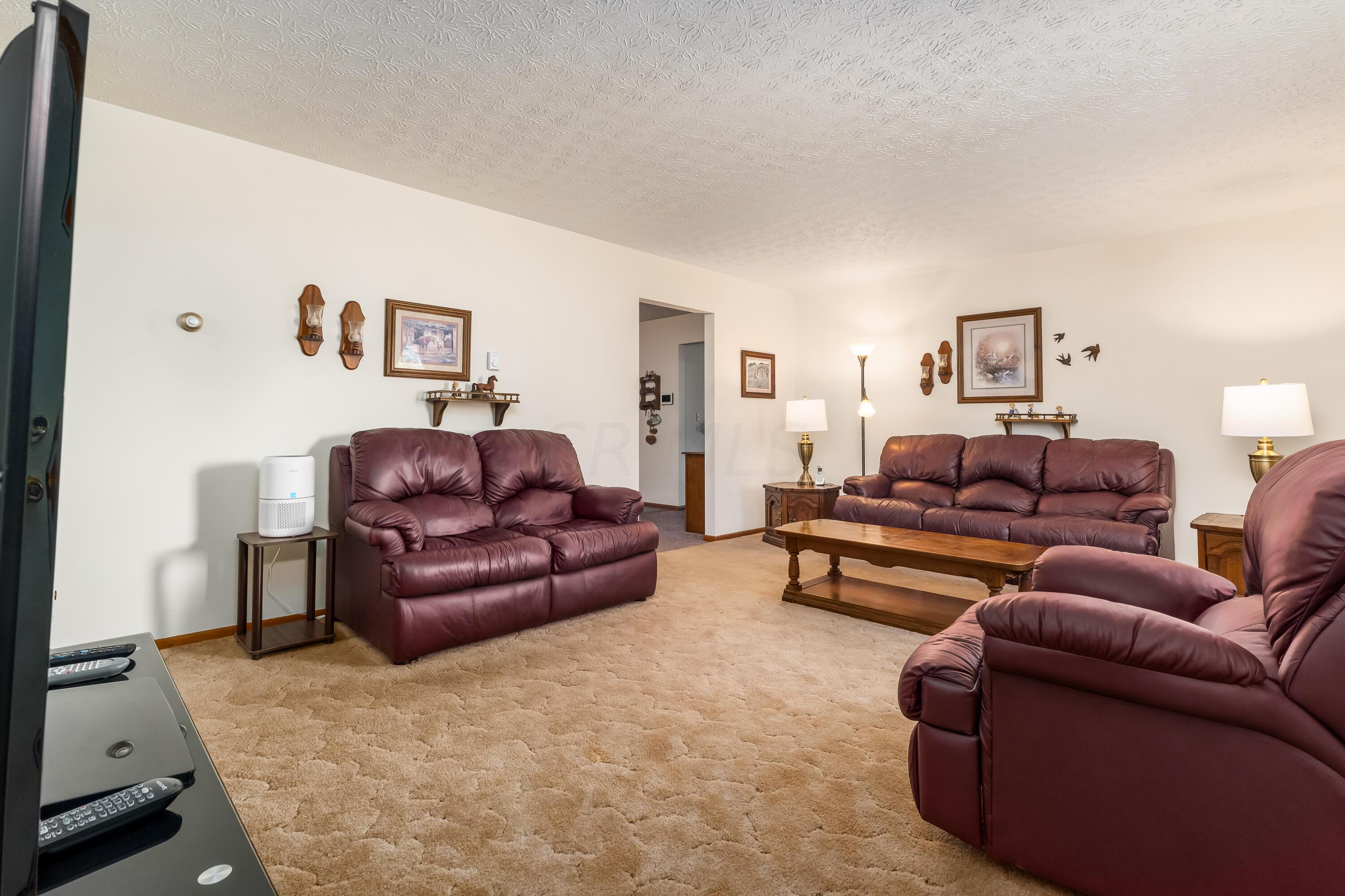 5281 Spring Valley Road London, OH 43140 - Photo 9 of 41 S_-_5281_Spring_Valley_Rd_-_036
