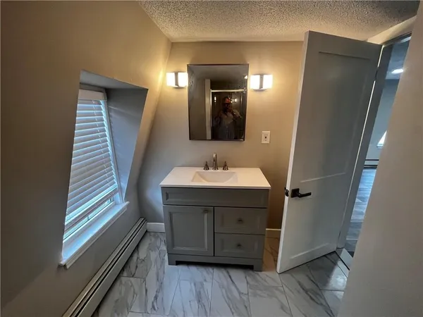 $1,850 | 45 Kenyon Street, Unit 3, Providence, RI 02903