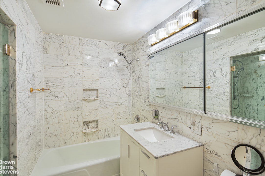 425 East 58th Street, Unit 8F Manhattan, NY 10022 - Photo 9 of 10