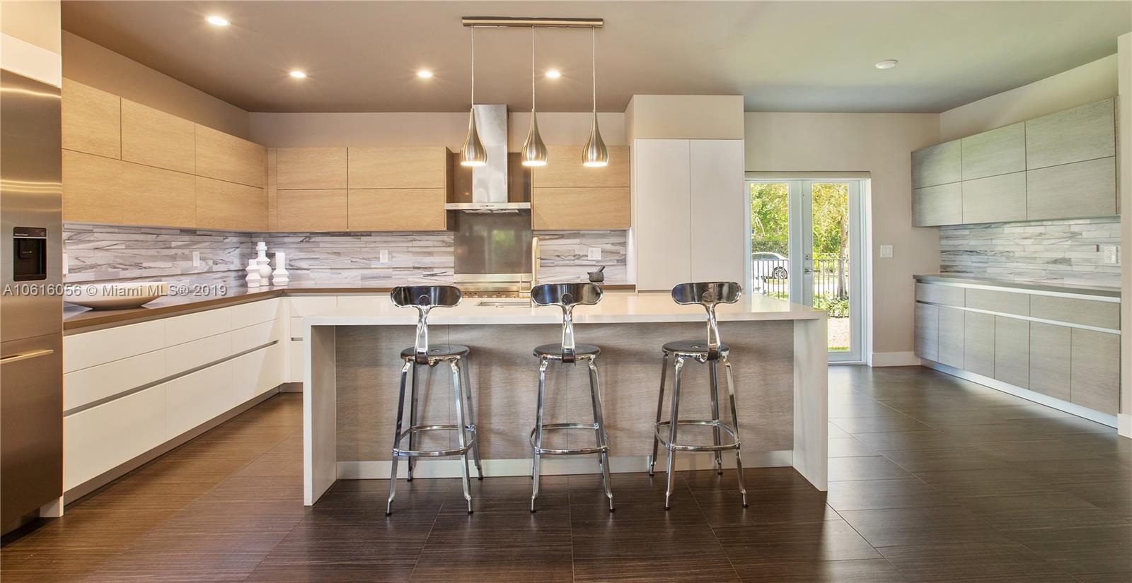 705 Sunset Road Coral Gables, FL 33146 - Photo 3 of 10