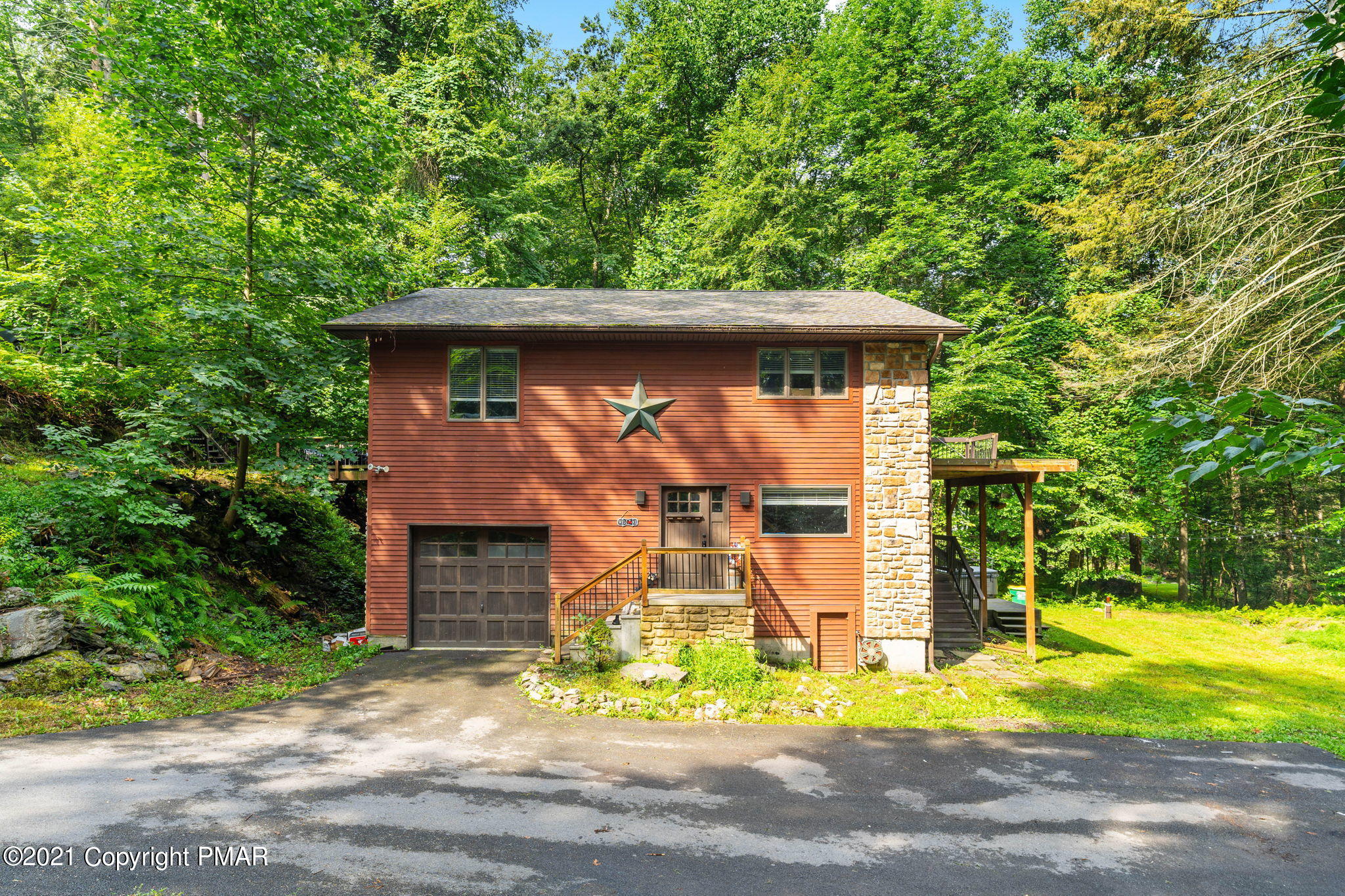 5307 Glenbrook Road Stroudsburg, PA 18360 - Photo 4 of 33 4-web-or-mls-Image-4