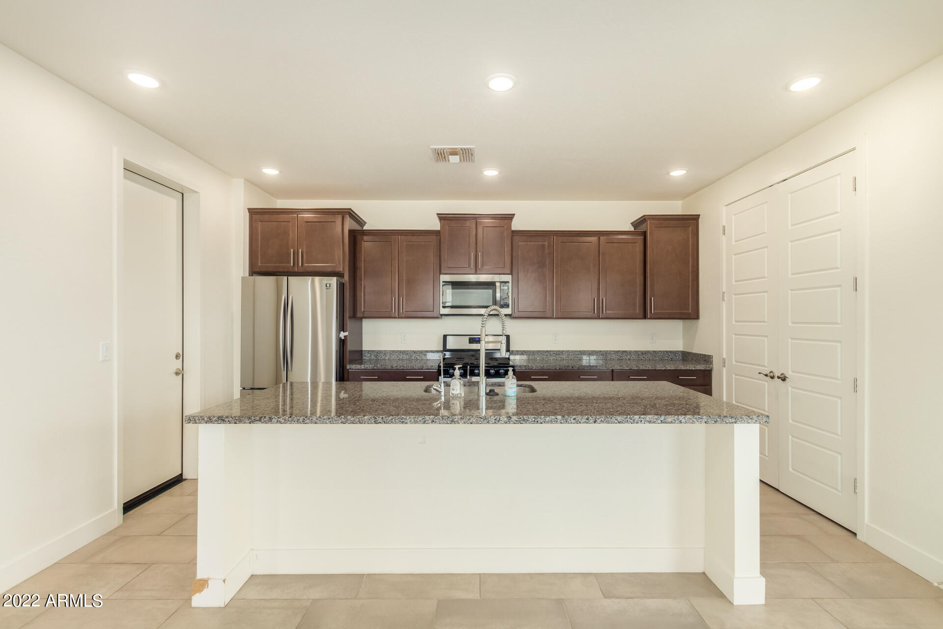 4902 South Tune Mesa, AZ 85212 - Photo 13 of 37 Kitchen_2