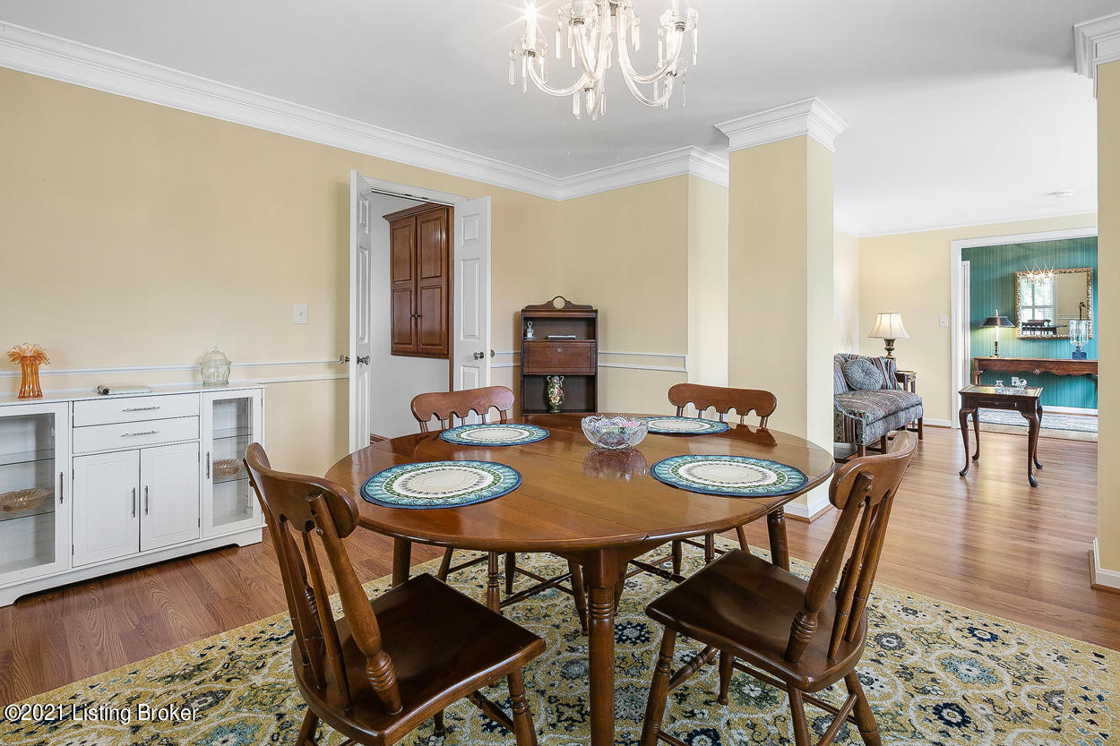 12501 Kirkham Road Louisville, KY 40299 - Photo 9 of 60 22
