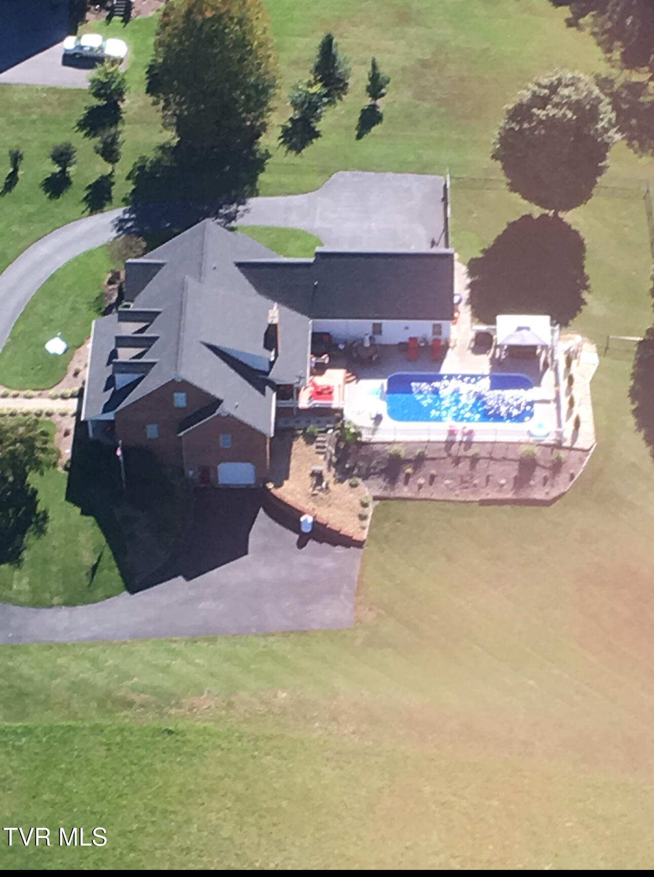 357 Boonesboro Road Gray, TN 37615 - Photo 7 of 50 IMG_1862