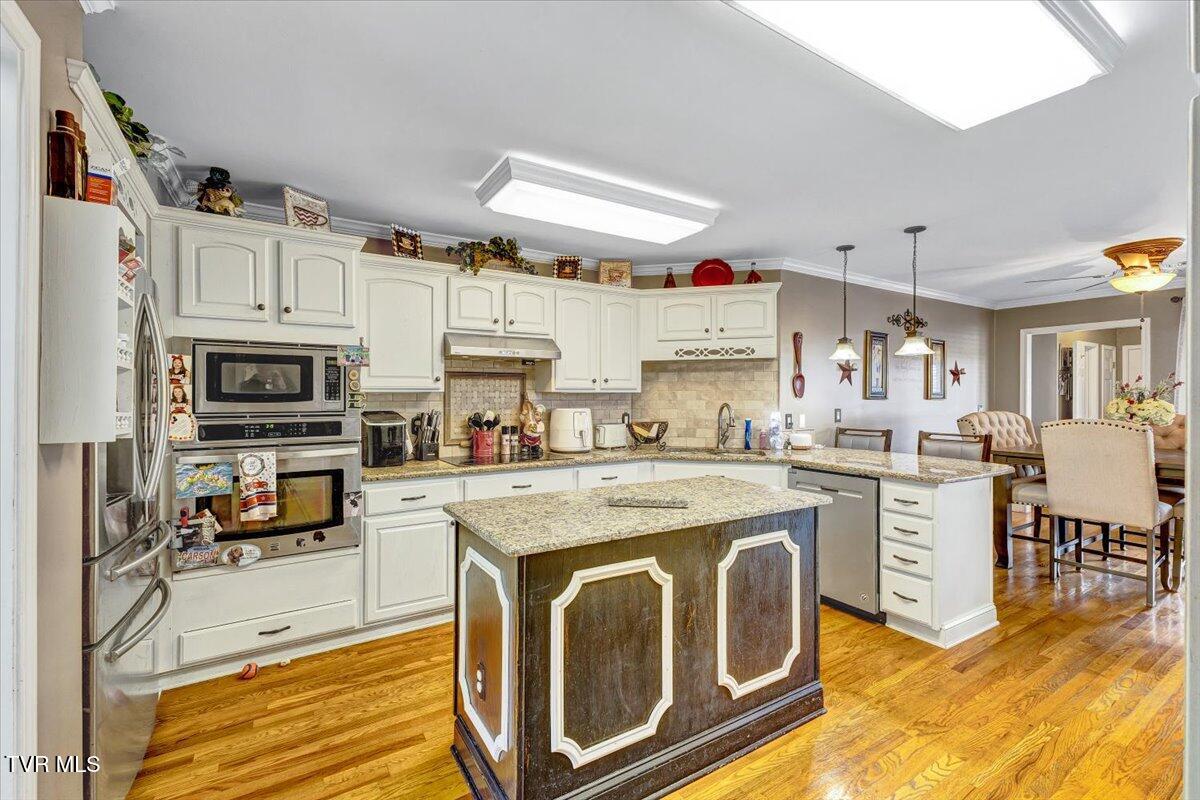 357 Boonesboro Road Gray, TN 37615 - Photo 10 of 50 33-128A8963