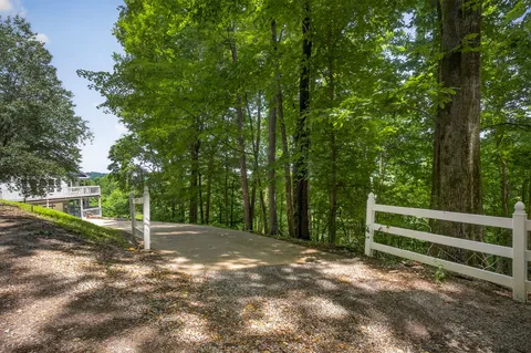 $619,900 | 1038 Lakeside Drive, Smithville, TN 37166