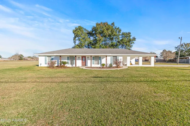 $250,000 | 1122 Dugas Road, Lafayette, LA 70507