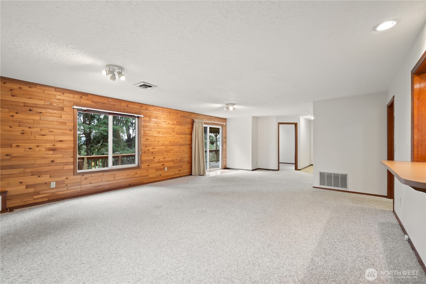4415 Poplar Way Longview, WA 98632 - Photo 17 of 35 Gallery Image 17