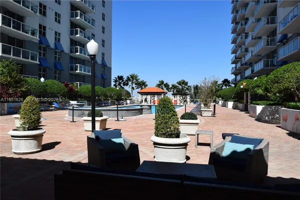 $295,900 | 5091 Northwest 7th Street, Unit 711, Miami, FL 33126