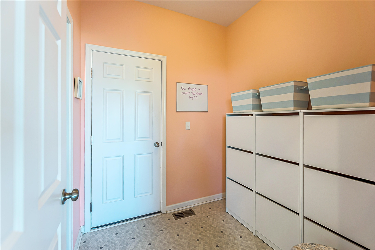 289 Springview Street Ann Arbor, MI 48103 - Photo 14 of 59