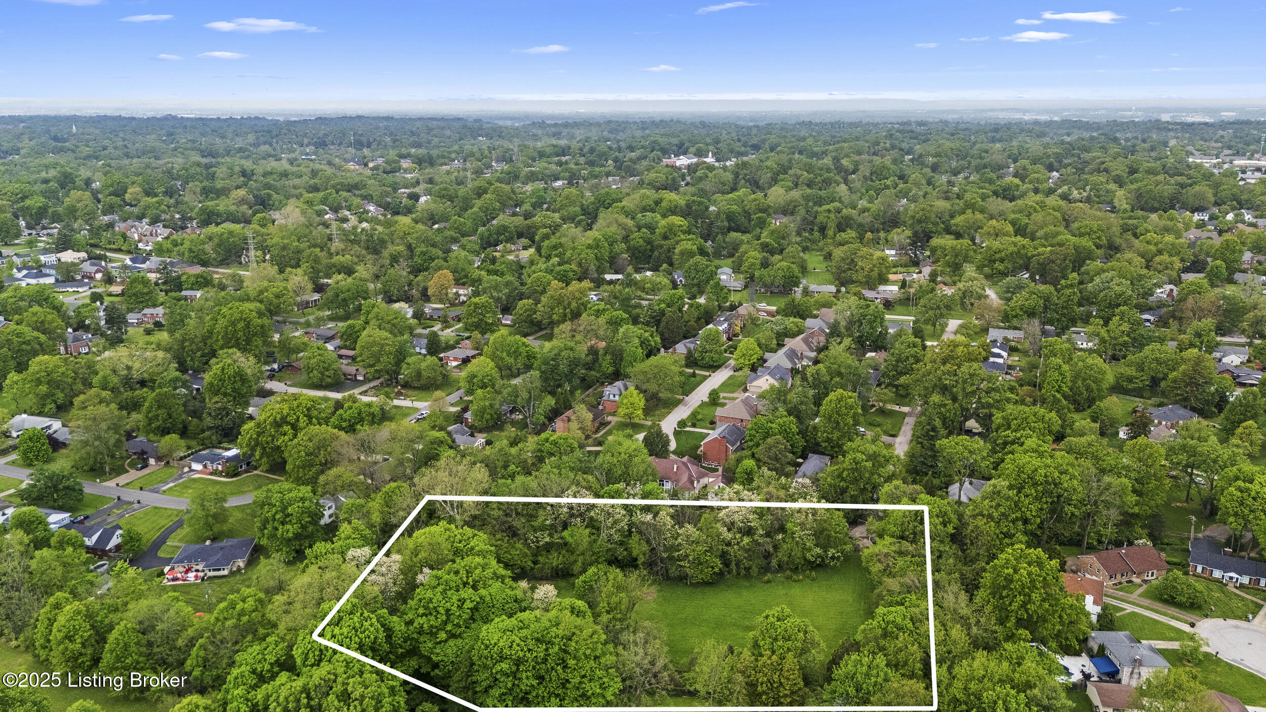 280 Chelsea Road Louisville, KY 40207 - Photo 11 of 20 dji_20250429141056_0002_d.1