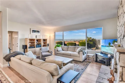 $2,199,000 | 444 Vía El Chico, Redondo Beach, CA 90277