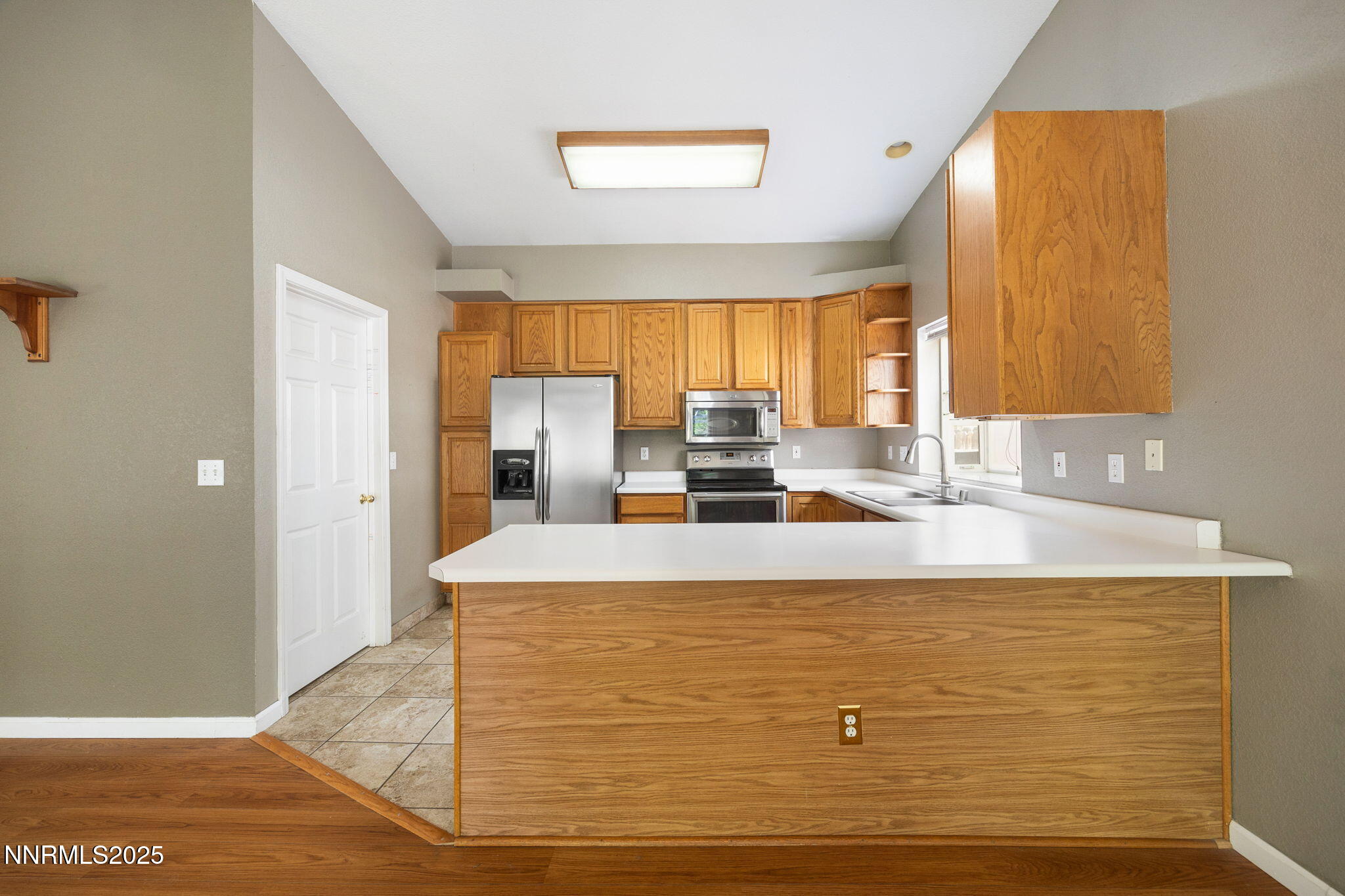 2120 Keystone Avenue Reno, NV 89503 - Photo 12 of 35 19-web-or-mls-2120 Keystone-6