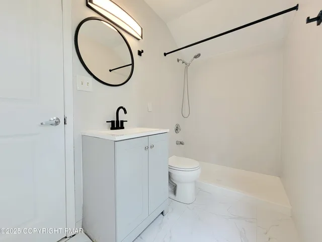 $1,800 | 121 Overland Drive, Long Pond, PA 18334