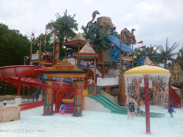 $1,800 | 121 Overland Drive, Long Pond, PA 18334