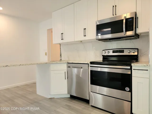 $1,800 | 121 Overland Drive, Long Pond, PA 18334