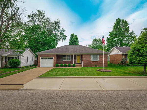 $284,900 | 904 Sheffield Drive, Evansville, IN 47710