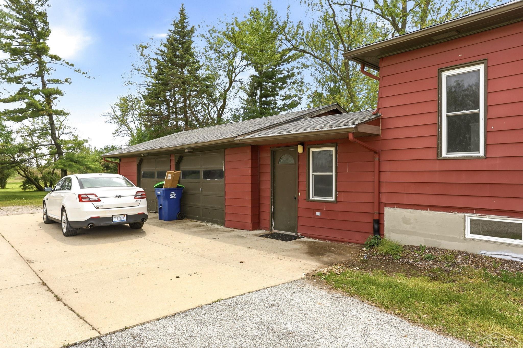 3285 Kochville Road Saginaw, MI 48604 - Photo 32 of 52