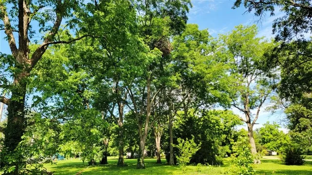 $25,000 | 610 East 7th Street, Pleasanton, KS 66075