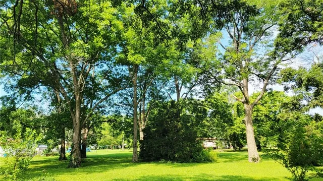 $25,000 | 610 East 7th Street, Pleasanton, KS 66075