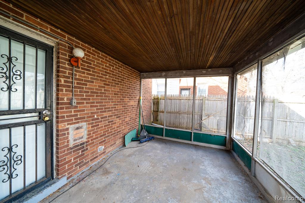 15428 Rutherford Street Detroit, MI 48227 - Photo 40 of 45