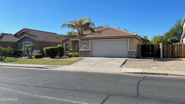 $2,550 | 324 West Oriole Way, Chandler, AZ 85286