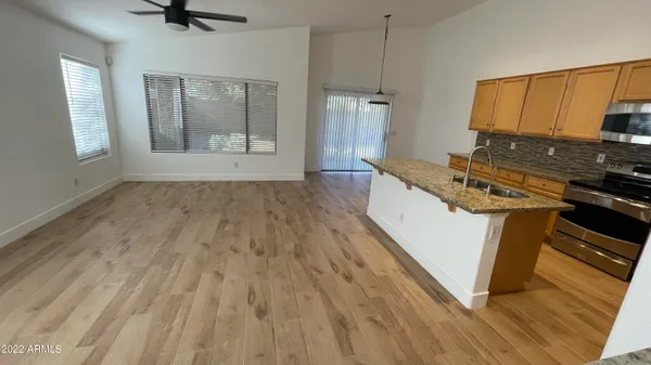$2,550 | 324 West Oriole Way, Chandler, AZ 85286