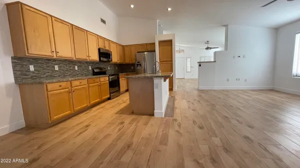 $2,550 | 324 West Oriole Way, Chandler, AZ 85286