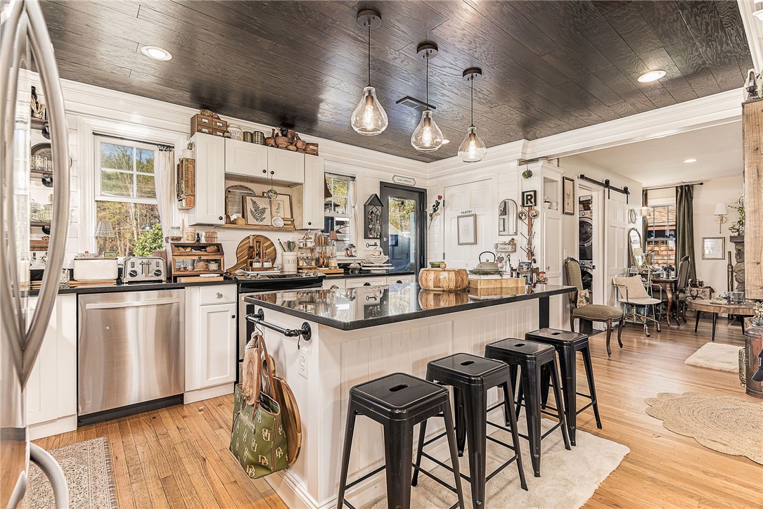 247 Main Street Hopkinton, RI 02804 - Photo 6 of 35