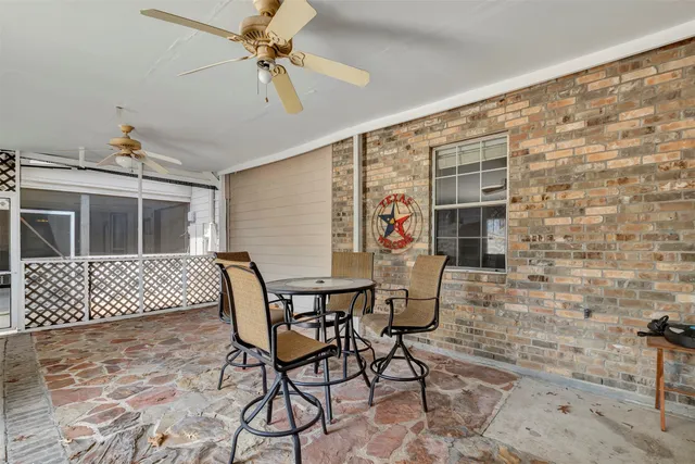 $475,000 | 9822 El Chaco Drive, Baytown, TX 77521