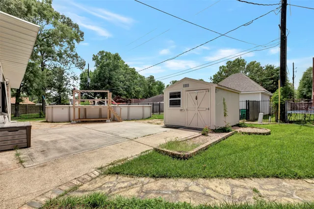 $475,000 | 9822 El Chaco Drive, Baytown, TX 77521