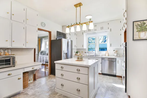 $375,000 | 929 East Elm Avenue, Waseca, MN 56093