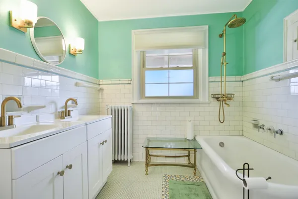 $375,000 | 929 East Elm Avenue, Waseca, MN 56093