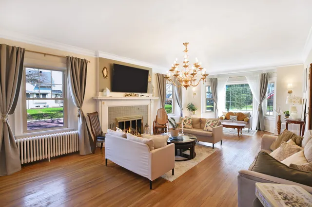 $380,000 | 929 East Elm Avenue, Waseca, MN 56093