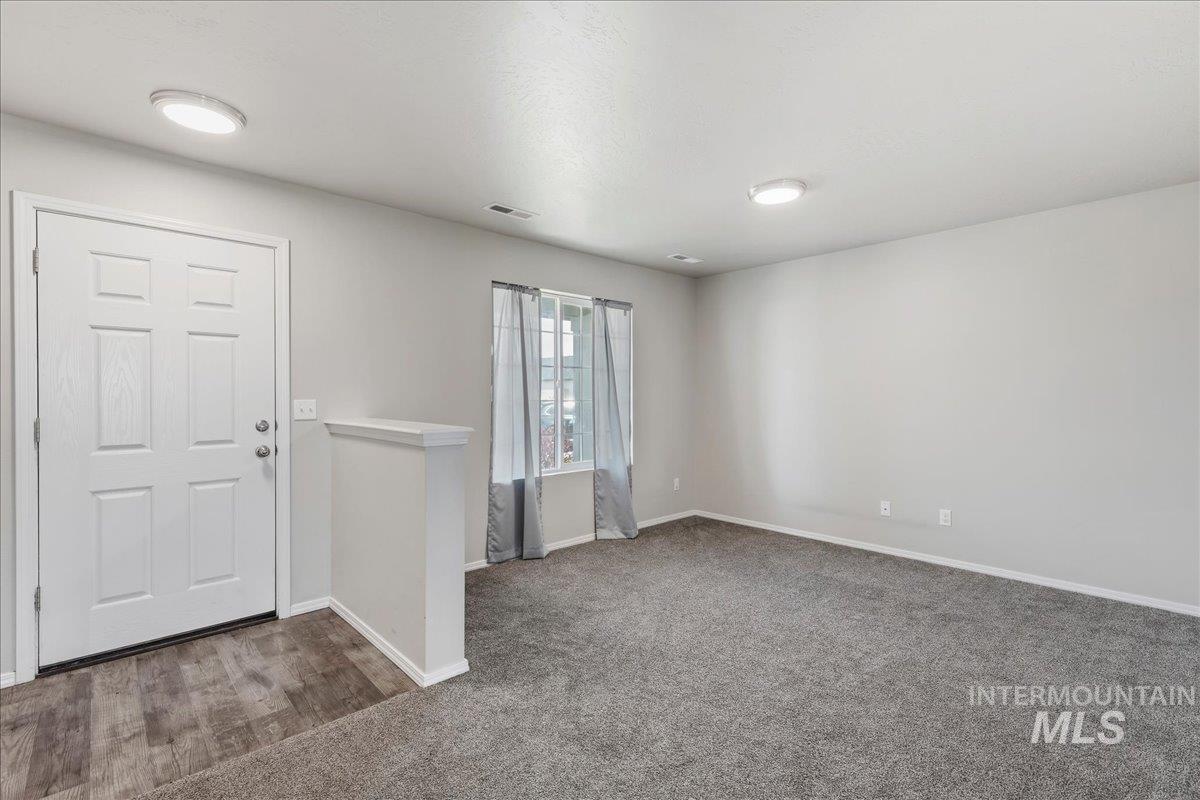 895 Southwest Miner Street Mountain Home, ID 83647 - Photo 14 of 46