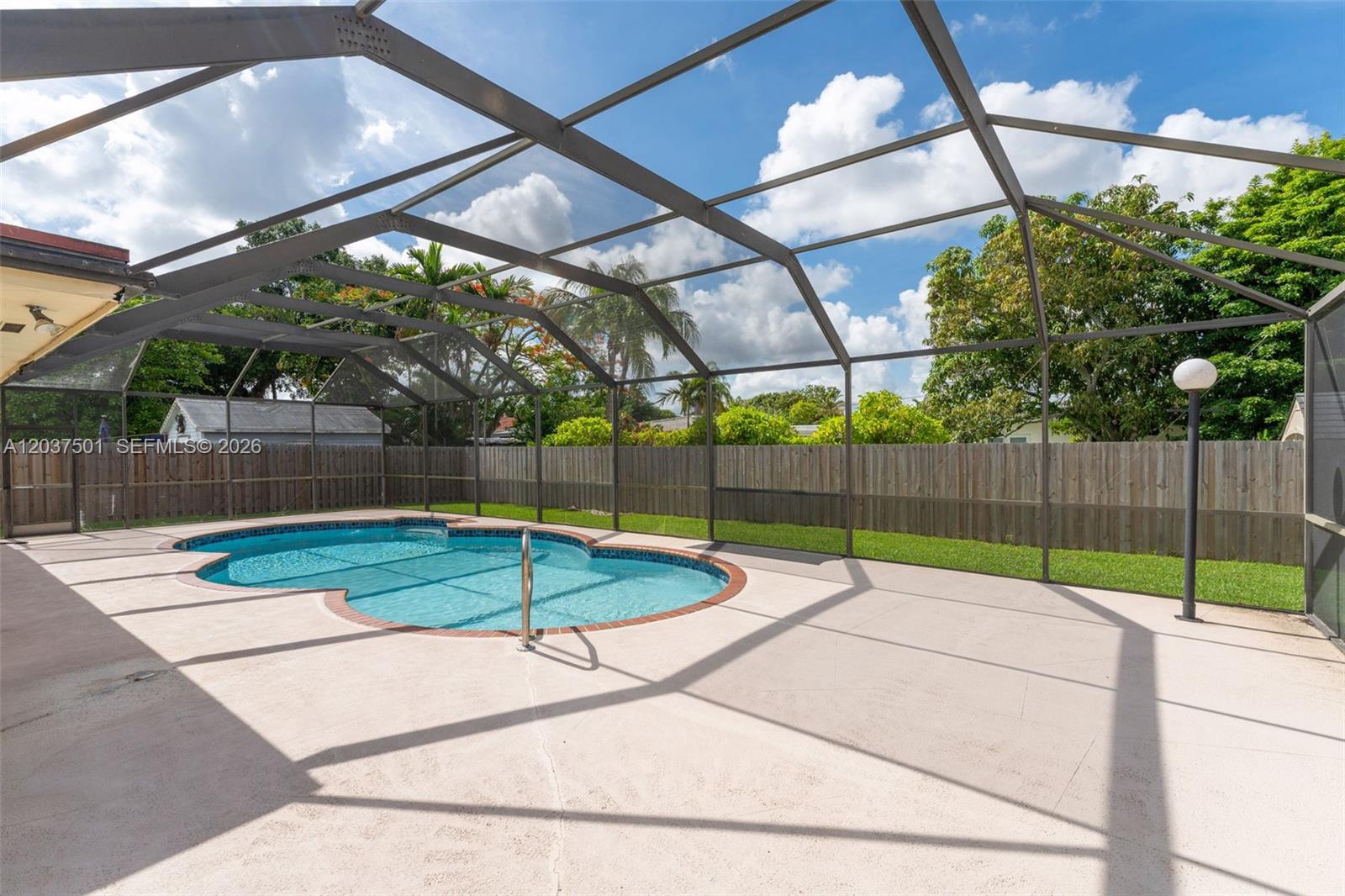10842 Southwest 33rd Street Miami, FL 33165 - Photo 24 of 44