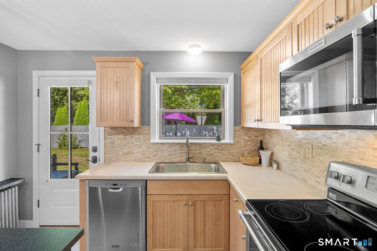 10 West View Road Old Saybrook, CT 06475 - Photo 23 of 39