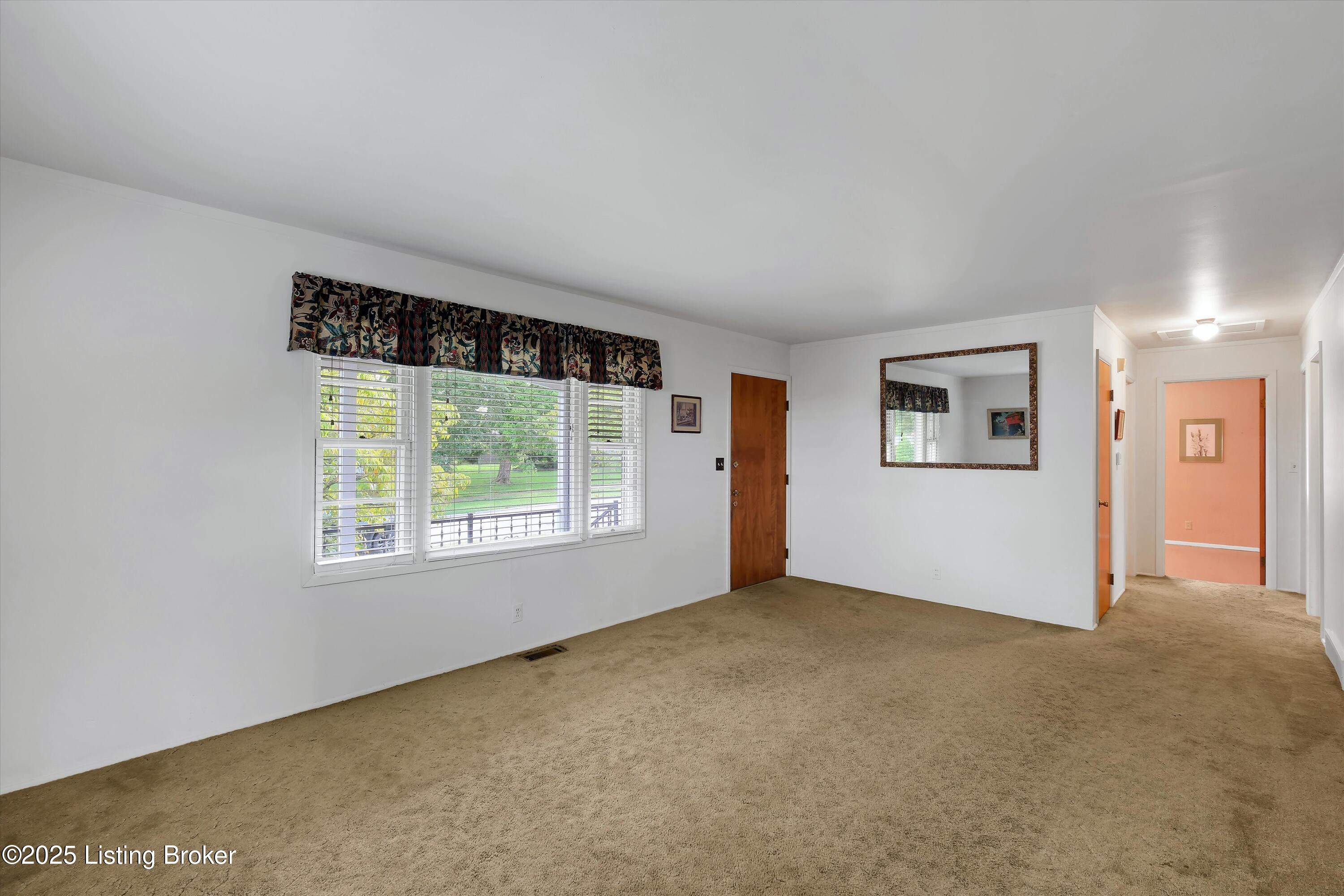 9610 Camille Road Louisville, KY 40299 - Photo 7 of 38 07-9610 Camille Rd