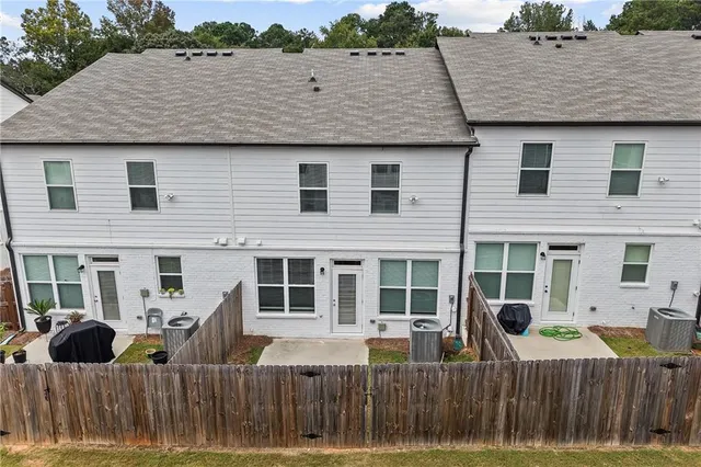 $1,900 | 98 Auburn Valley Way, Auburn, GA 30011