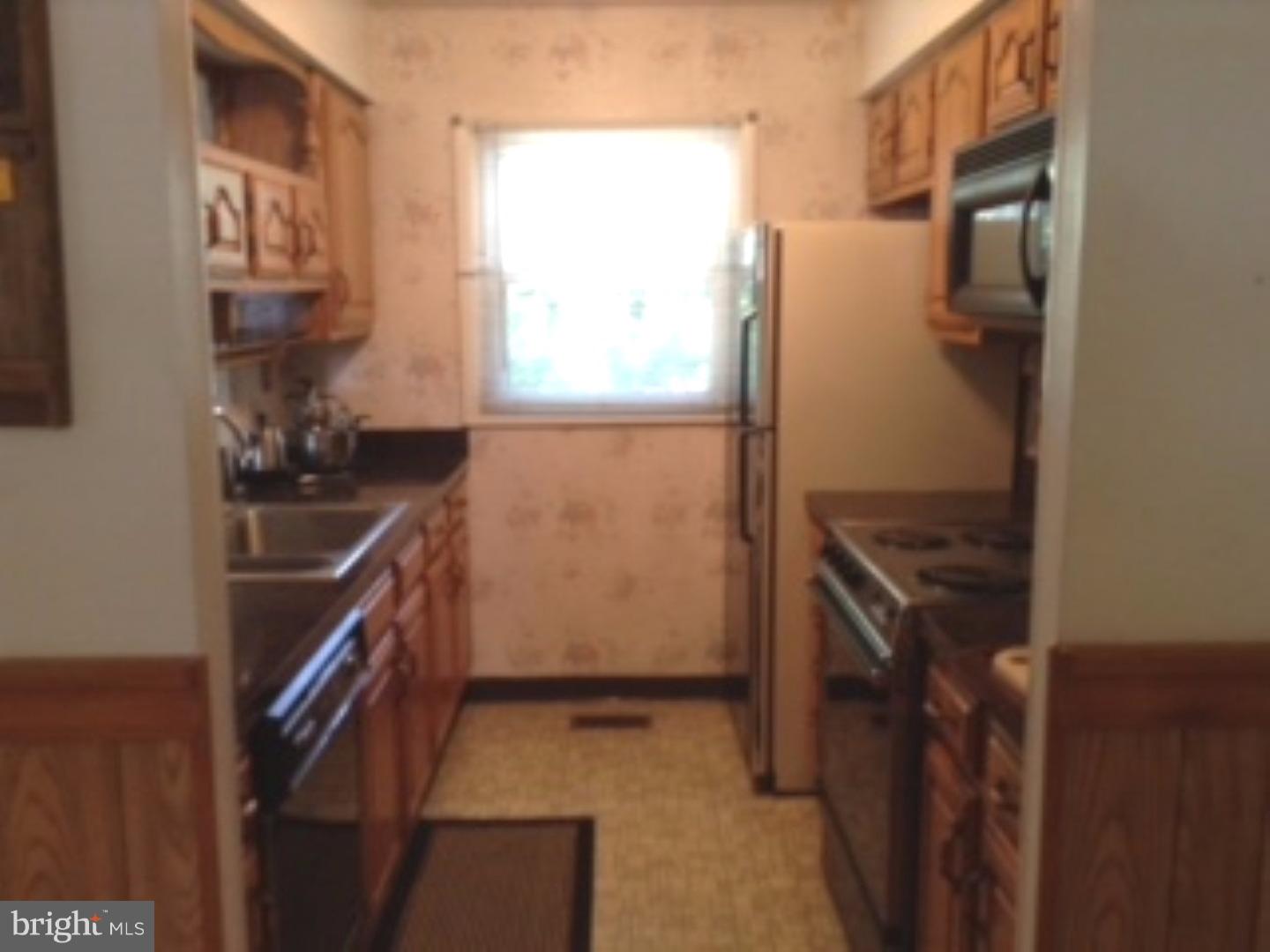 57 Triangle Lane Willingboro, NJ 08046 - Photo 4 of 24