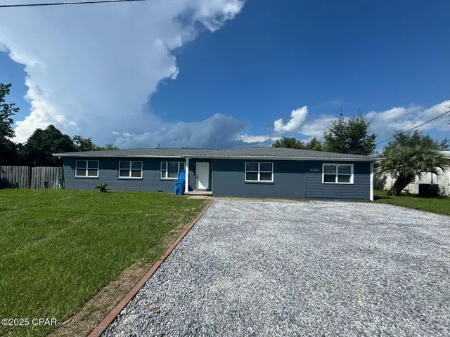 $1,000 | 5117 Douglas Street, Unit B, Panama City, FL 32404