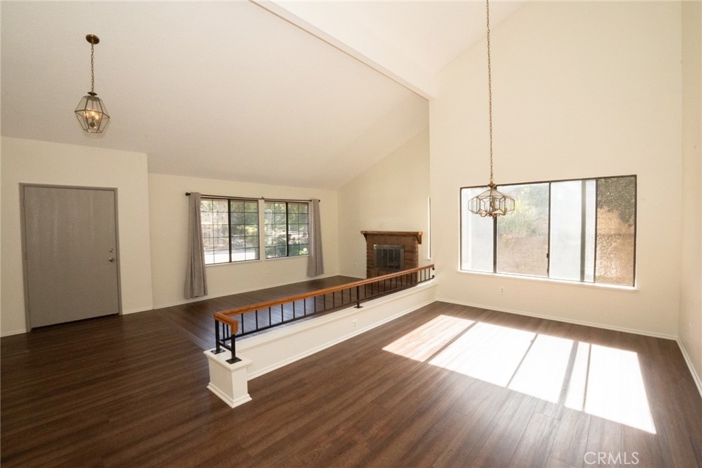 2607 Rochelle Place Simi Valley, CA 93063 - Photo 4 of 17