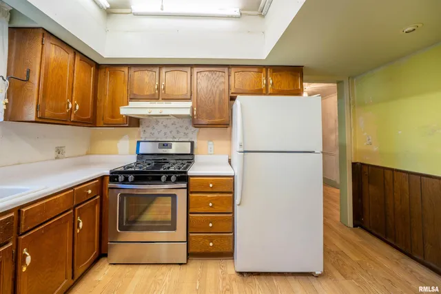 $149,900 | 2115 West Kellogg Avenue, West Peoria, IL 61604