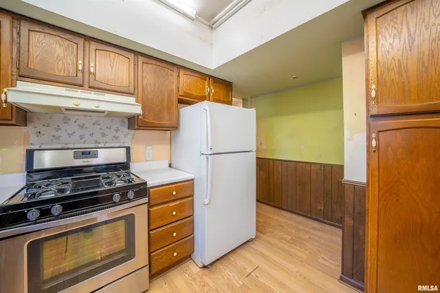 $149,900 | 2115 West Kellogg Avenue, West Peoria, IL 61604