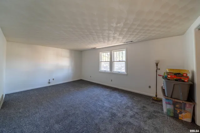 $149,900 | 2115 West Kellogg Avenue, West Peoria, IL 61604