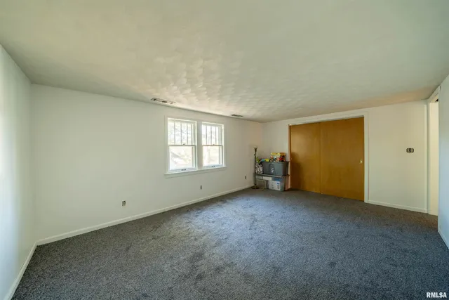 $149,900 | 2115 West Kellogg Avenue, West Peoria, IL 61604