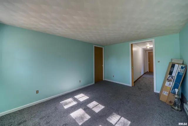 $149,900 | 2115 West Kellogg Avenue, West Peoria, IL 61604