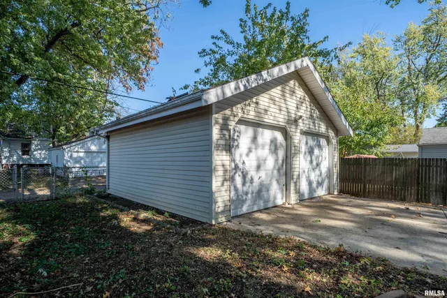 $149,900 | 2115 West Kellogg Avenue, West Peoria, IL 61604