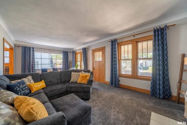 $149,900 | 2115 West Kellogg Avenue, West Peoria, IL 61604